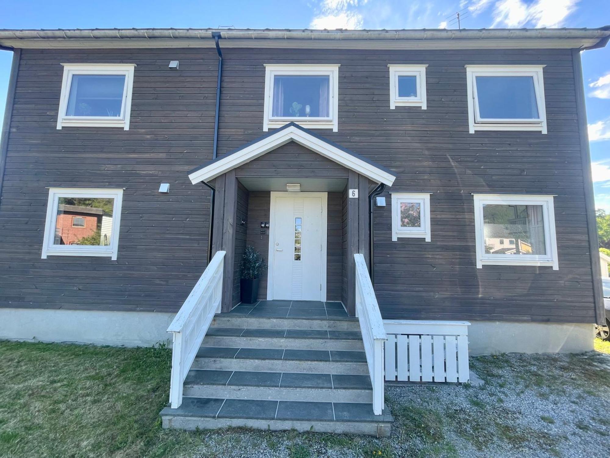 Andalsnes Apartments - Loft With Private Bathroom エクステリア 写真