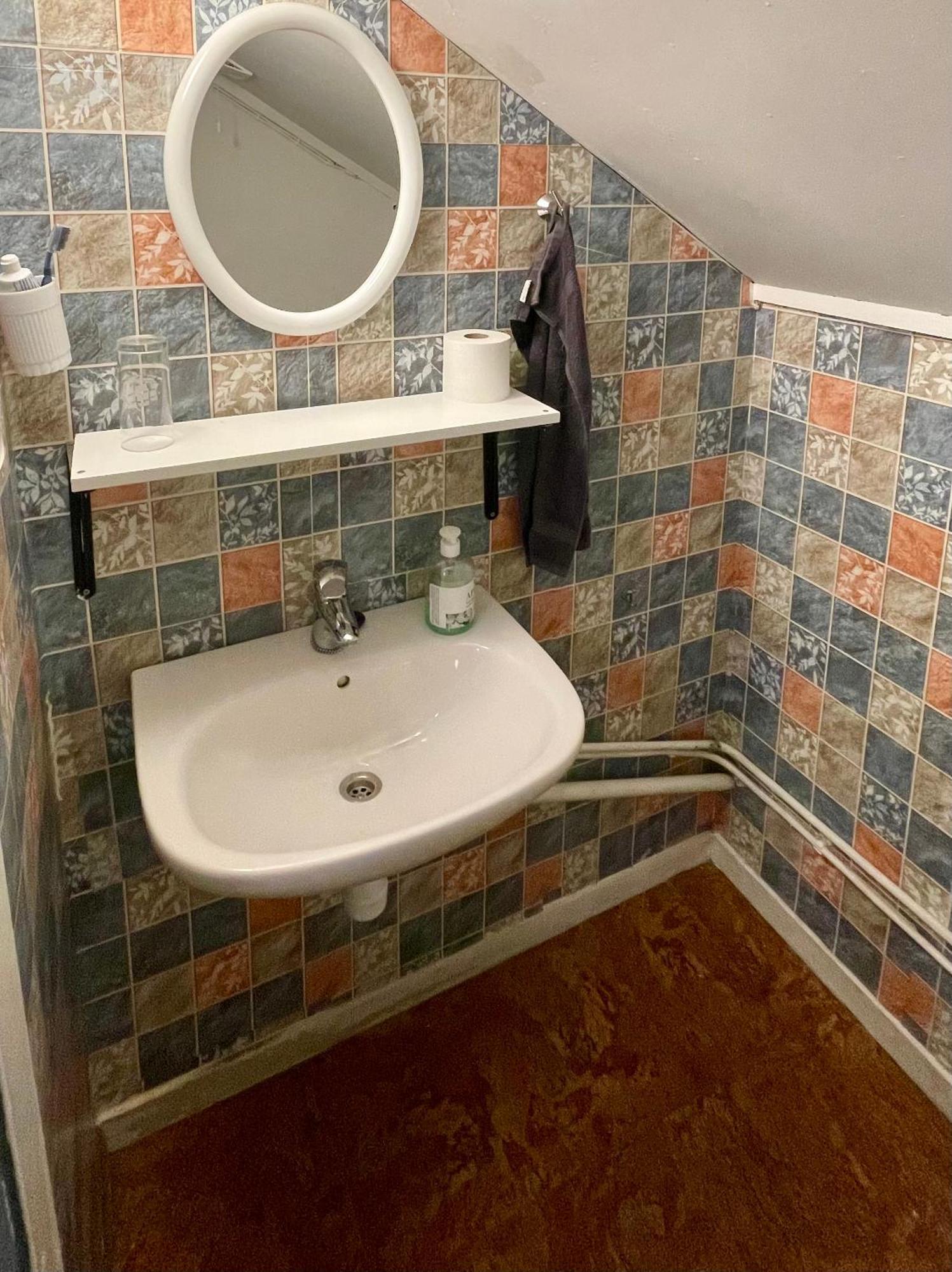 Andalsnes Apartments - Loft With Private Bathroom エクステリア 写真